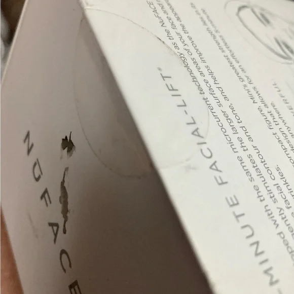 NuFace Mini and Line Smoothing Device - Picture 4 of 6